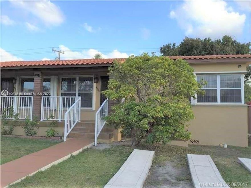 Location!!Beautiful Duplex close to Coral Gables, area. Central A/C, fenced yard, all tiles.  Excellent location. Must see!!