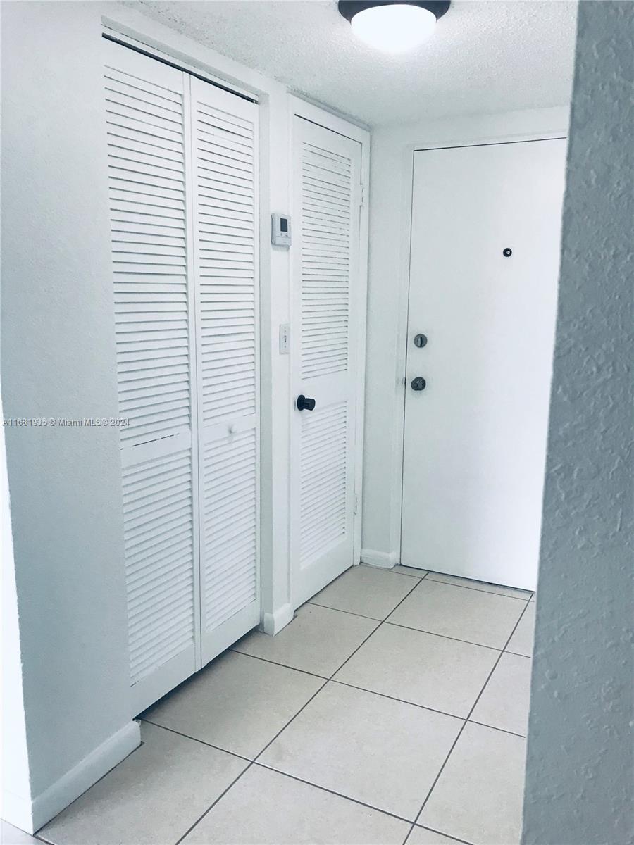 LAKEVIEW GARDENS AT MIAMI - Residential