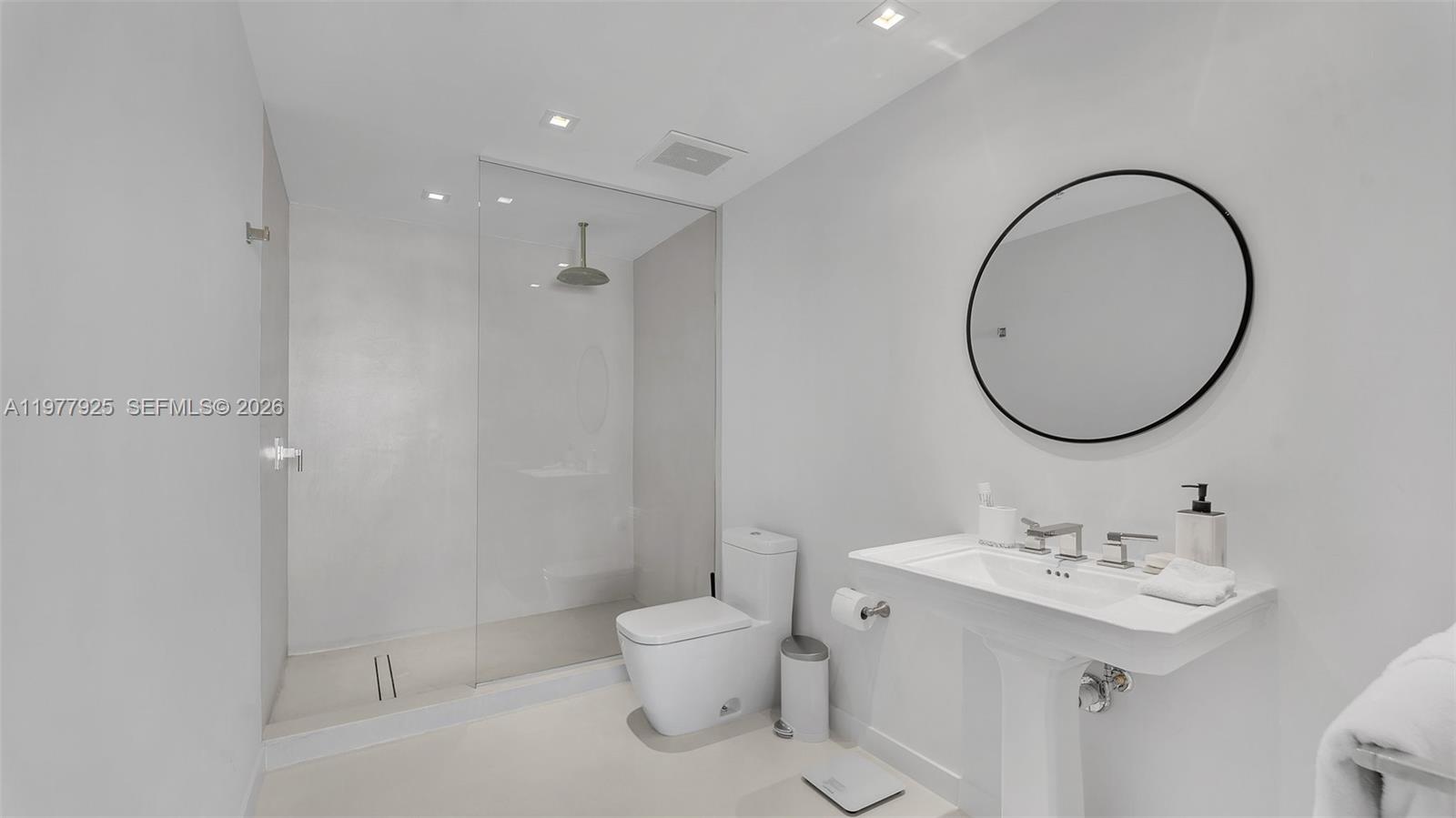 FOUR MIDTOWN MIAMI CONDO - Residential Lease