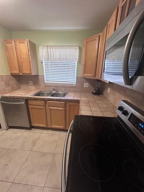 ETON COUNTRYSIDE II CONDO - Residential Lease