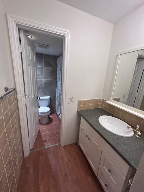 ETON COUNTRYSIDE II CONDO - Residential Lease