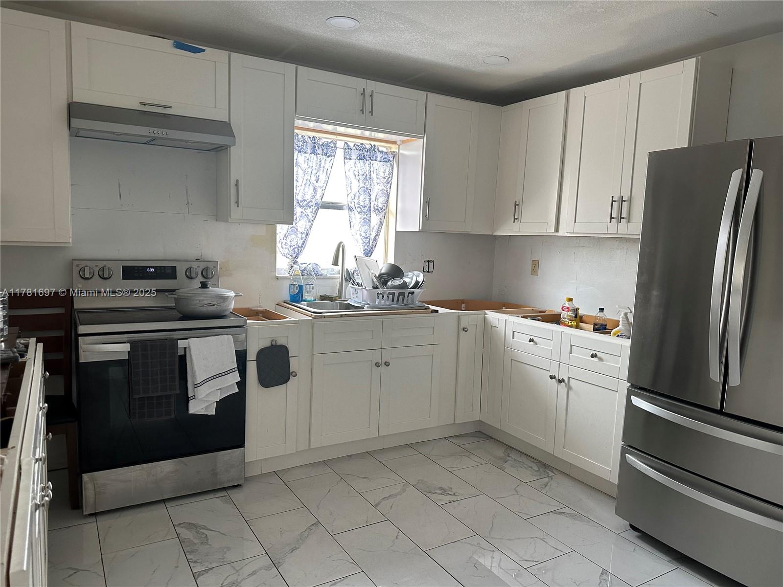 Lake Ridge Estate - Residential