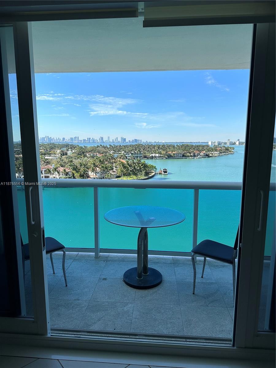 Apartment has DIRECT WATER VIEWS, 910 SqFt Large one bedroom, one and half bathroom available immediately.