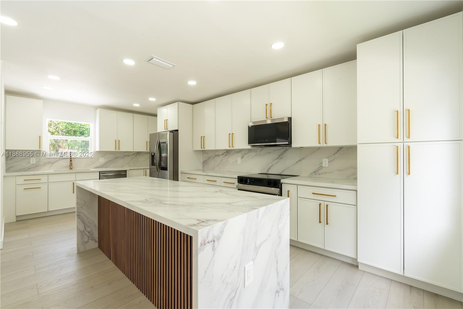 MIAMI SHORES SEC 5 - Residential