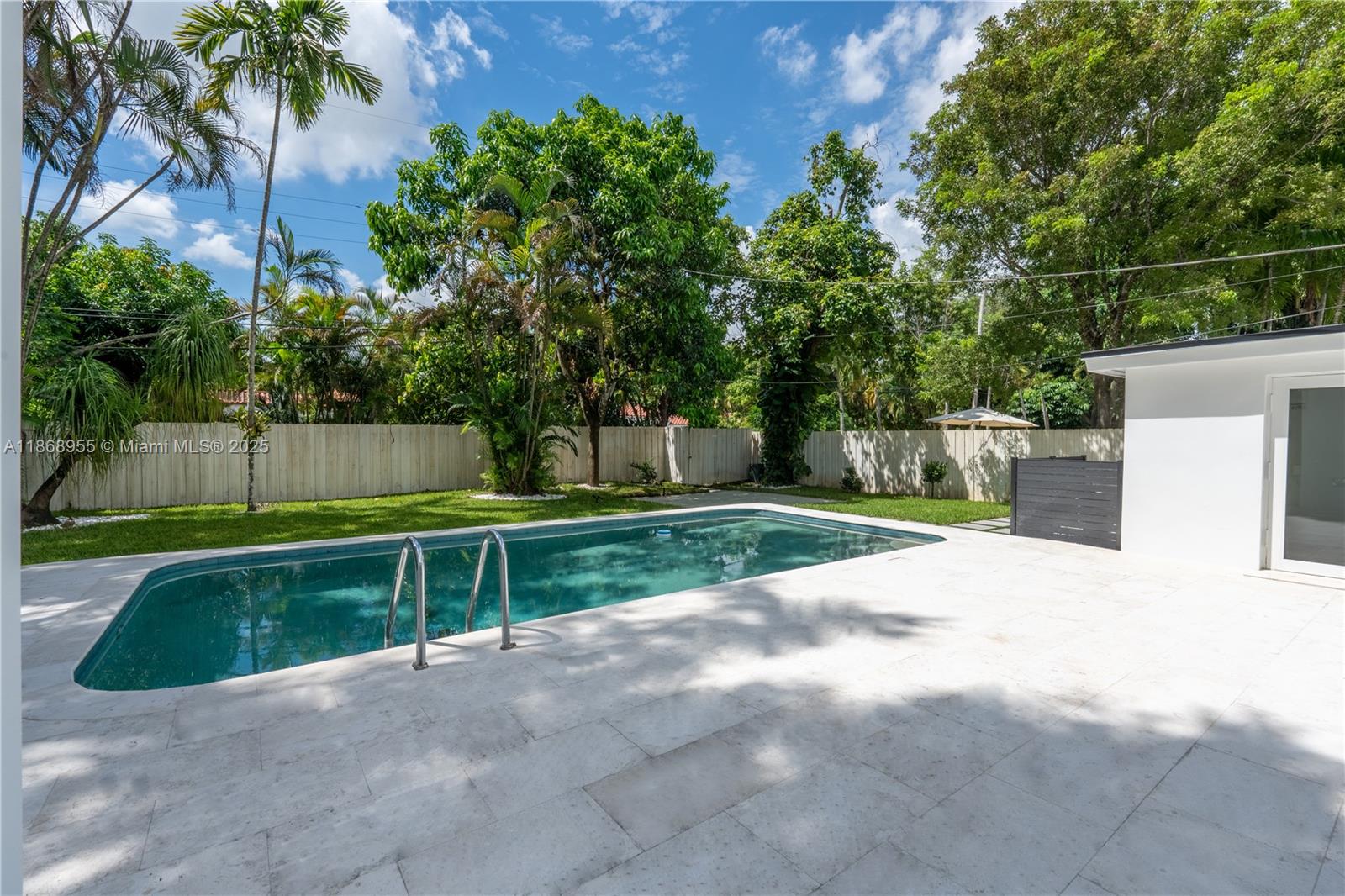 MIAMI SHORES SEC 5 - Residential