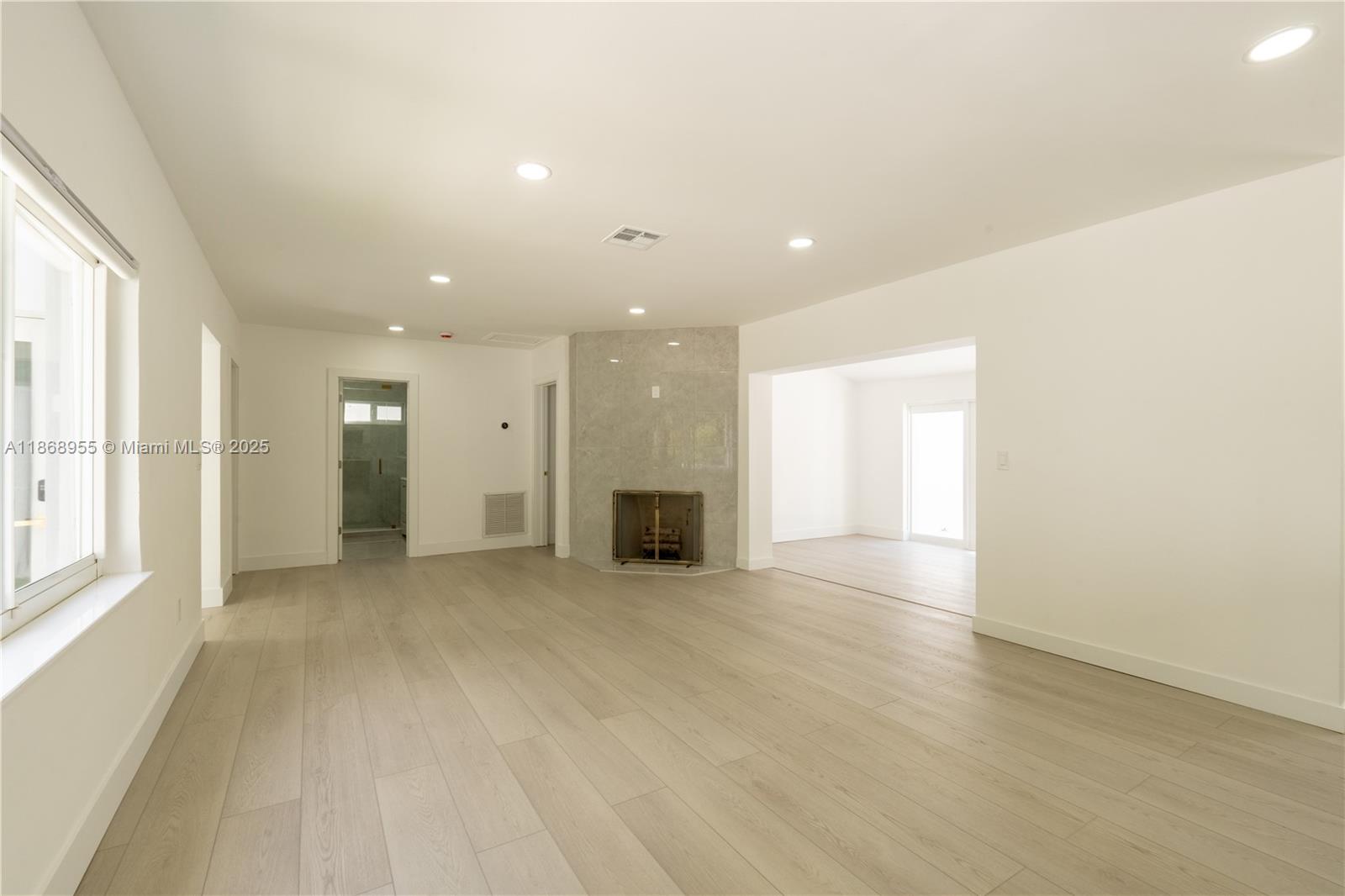 MIAMI SHORES SEC 5 - Residential