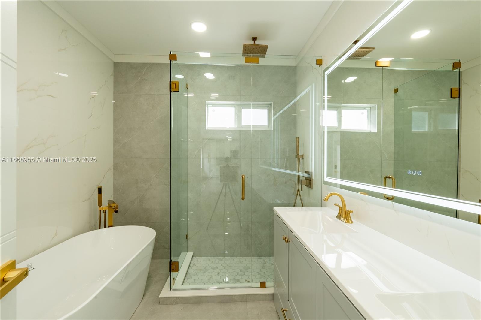 MIAMI SHORES SEC 5 - Residential