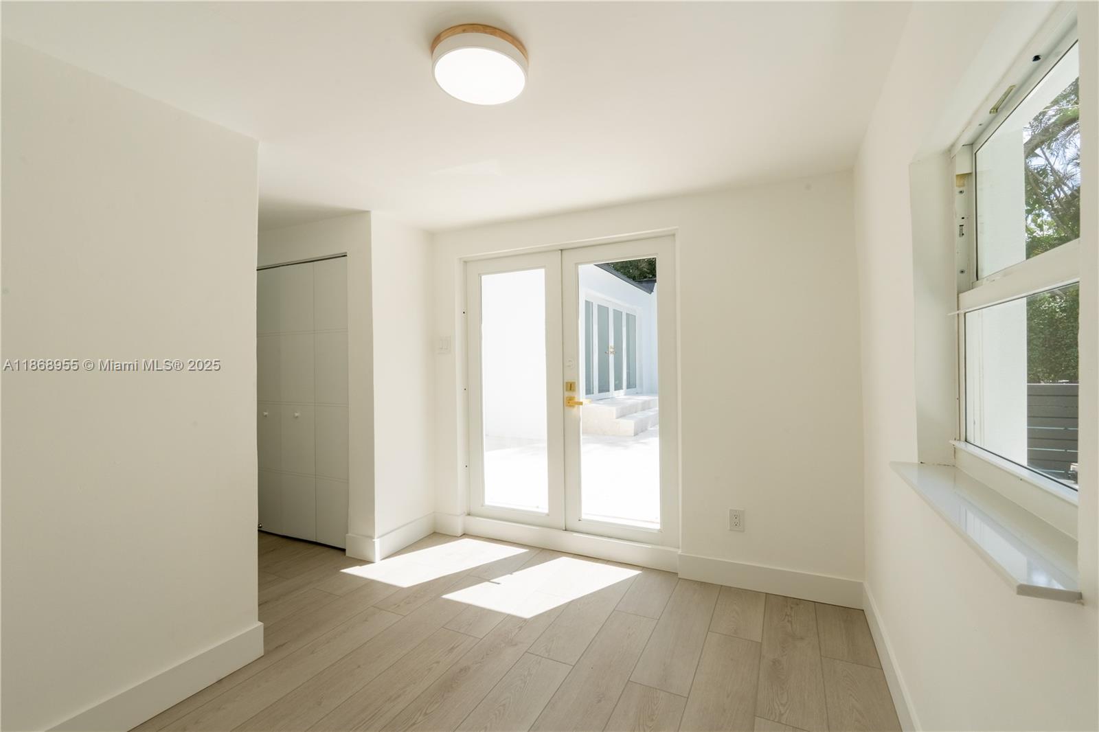 MIAMI SHORES SEC 5 - Residential