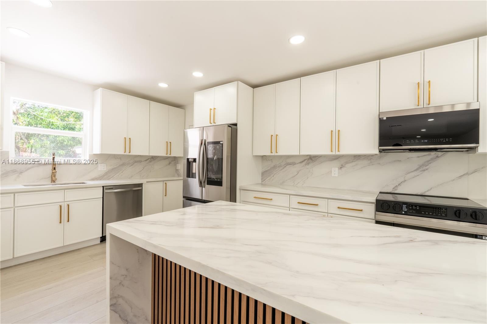 MIAMI SHORES SEC 5 - Residential