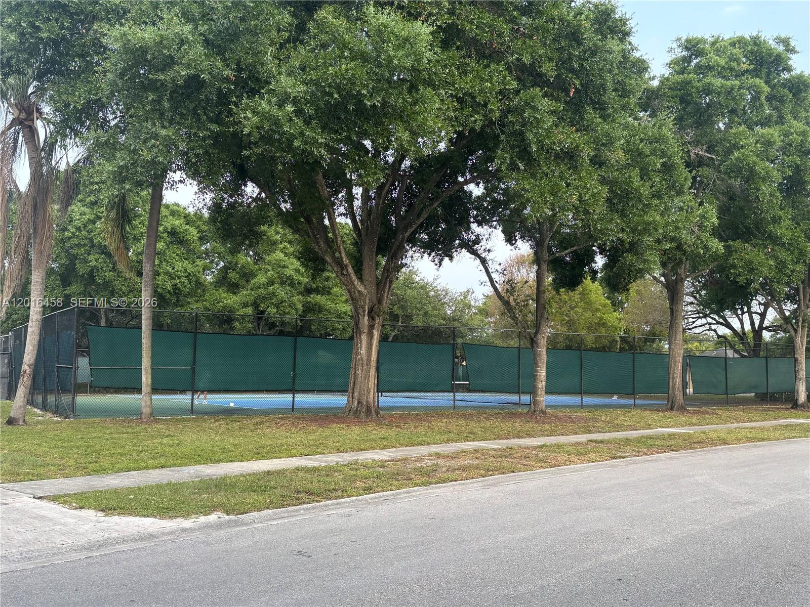 CINNAMON PLACE II - Residential Lease
