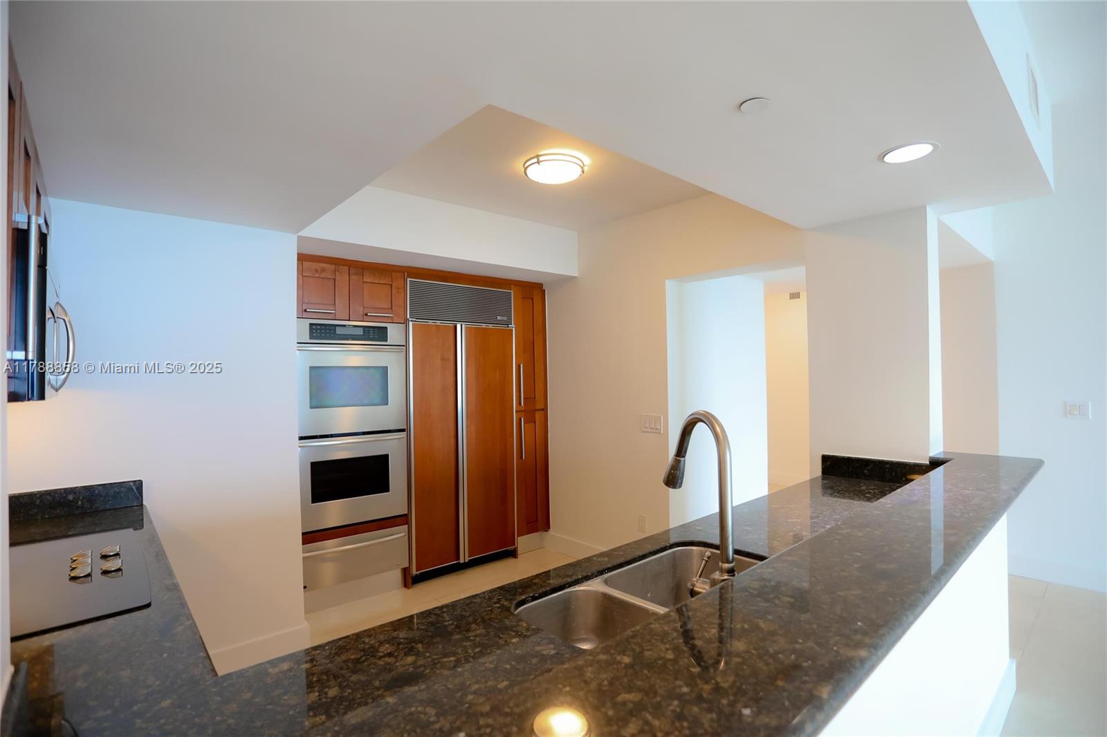 3301 NE 183rd St 2305