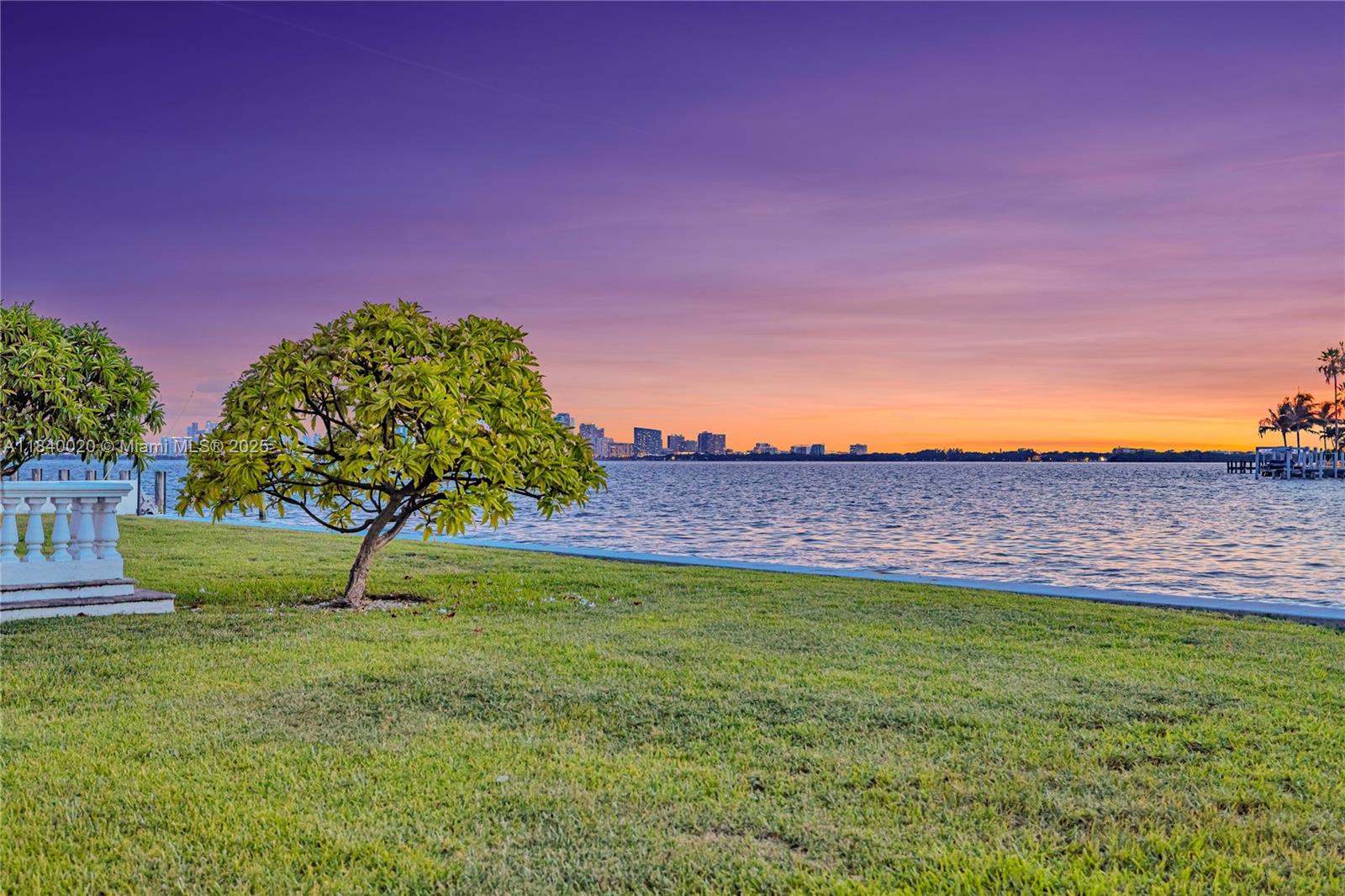 TREASURE ISLAND - Residential