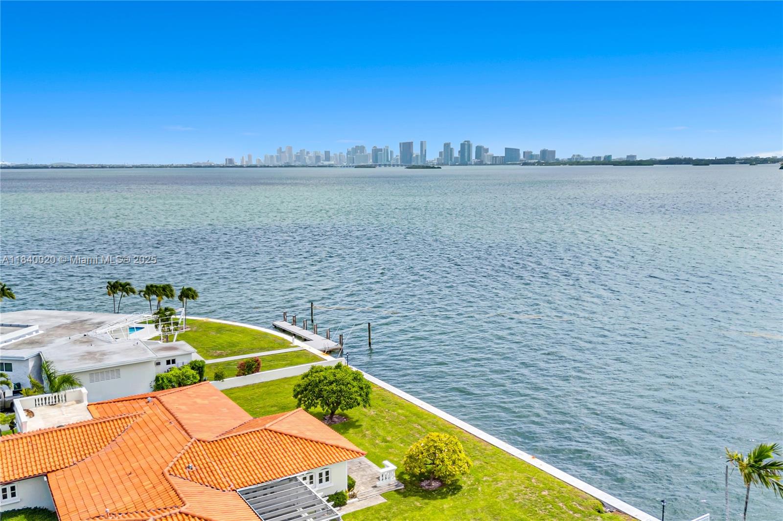 An exceptionally rare opportunity to build your dream estate on this oversized 17,996 sq. ft. lot with 128 feet of direct bay frontage in the heart of North Bay Village. Enjoy panoramic, unobstructed views of Biscayne Bay and the glittering Downtown Miami skyline — the kind of setting that defines true waterfront luxury.
North Bay Village is in the midst of an exciting transformation, with major developments underway from The Related Group, Continuum, Pagani, Shoma Group, the Argentine Futbol Association, and more. With its central location between Miami and Miami Beach, this property offers unmatched access to both city life and the beach — a truly prime location for your future home or investment.