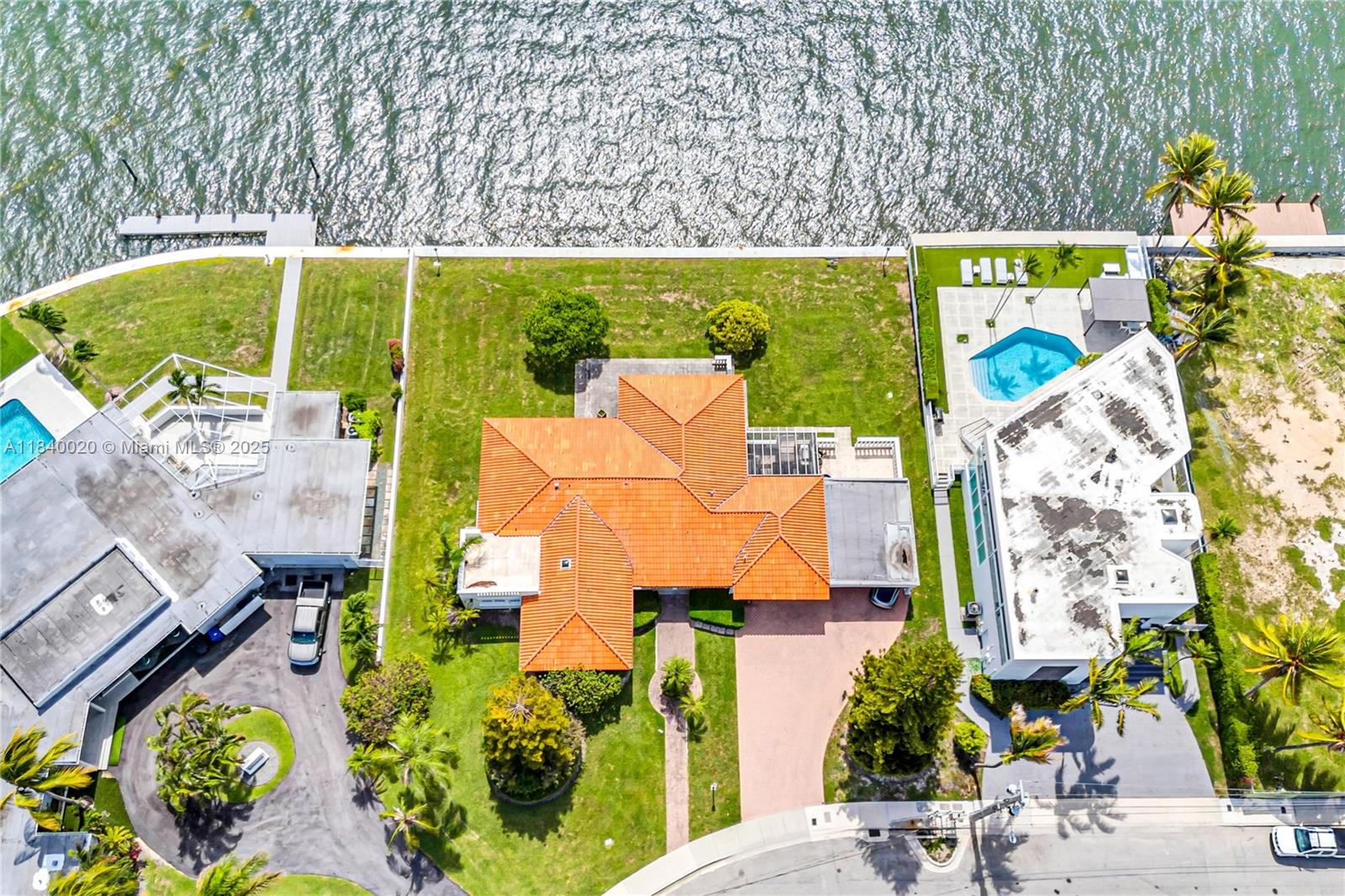 TREASURE ISLAND - Residential