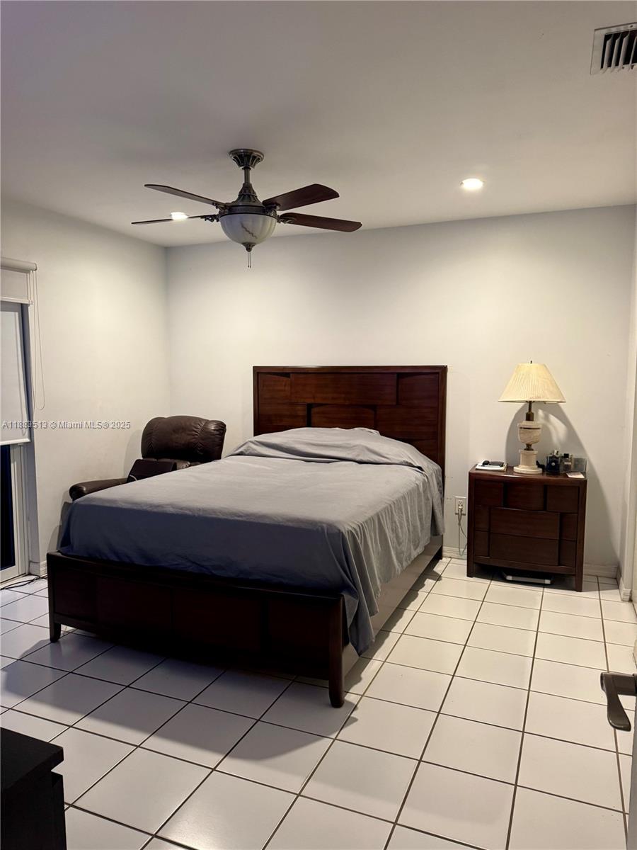 LAKES ON THE GREEN NORTH - Residential