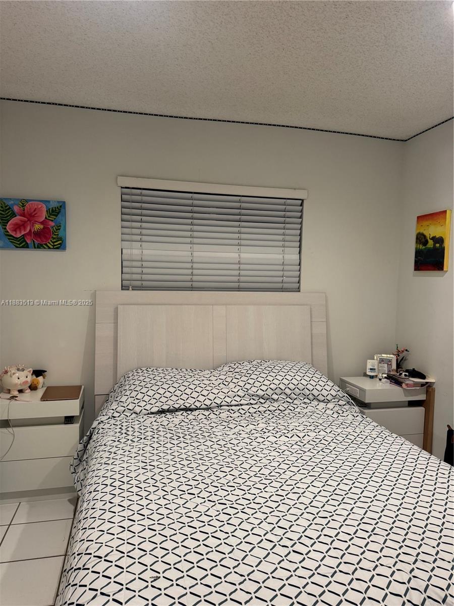 LAKES ON THE GREEN NORTH - Residential