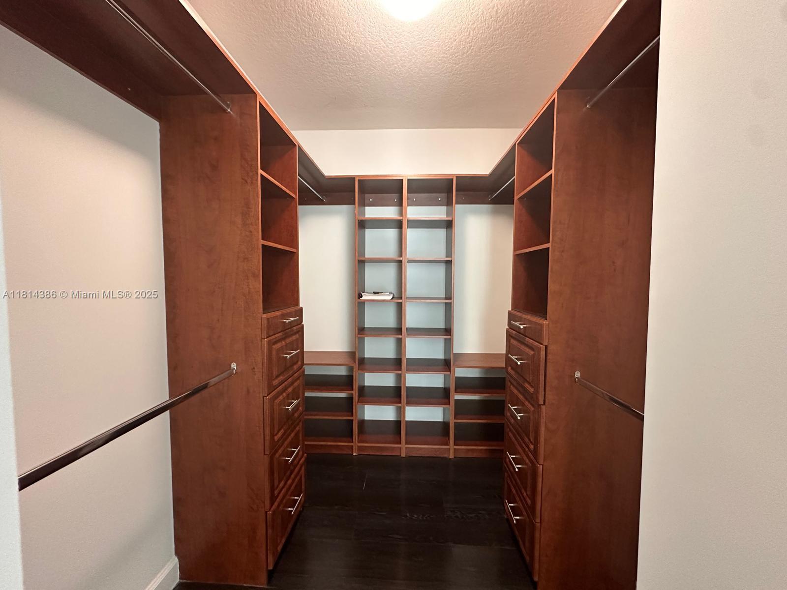 BRICKELL ON THE RIVER S T - Residential Lease