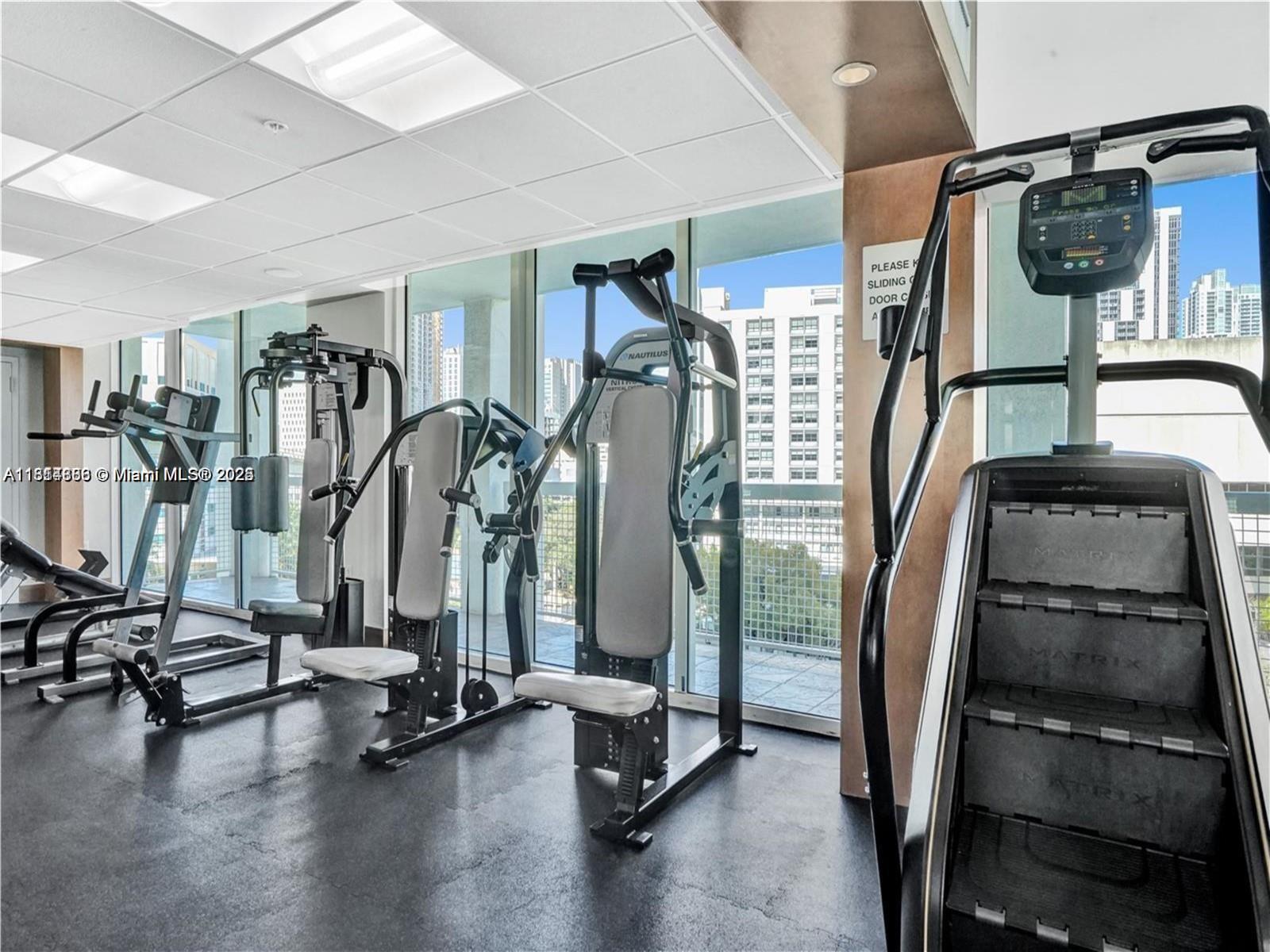 BRICKELL ON THE RIVER S T - Residential Lease