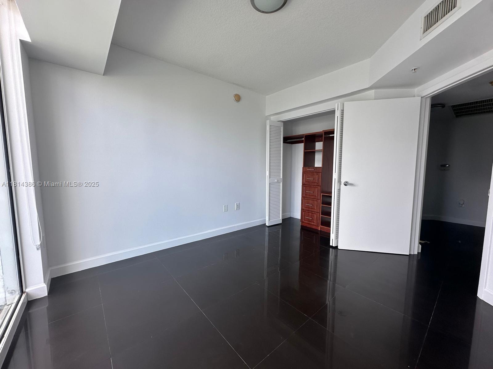 BRICKELL ON THE RIVER S T - Residential Lease