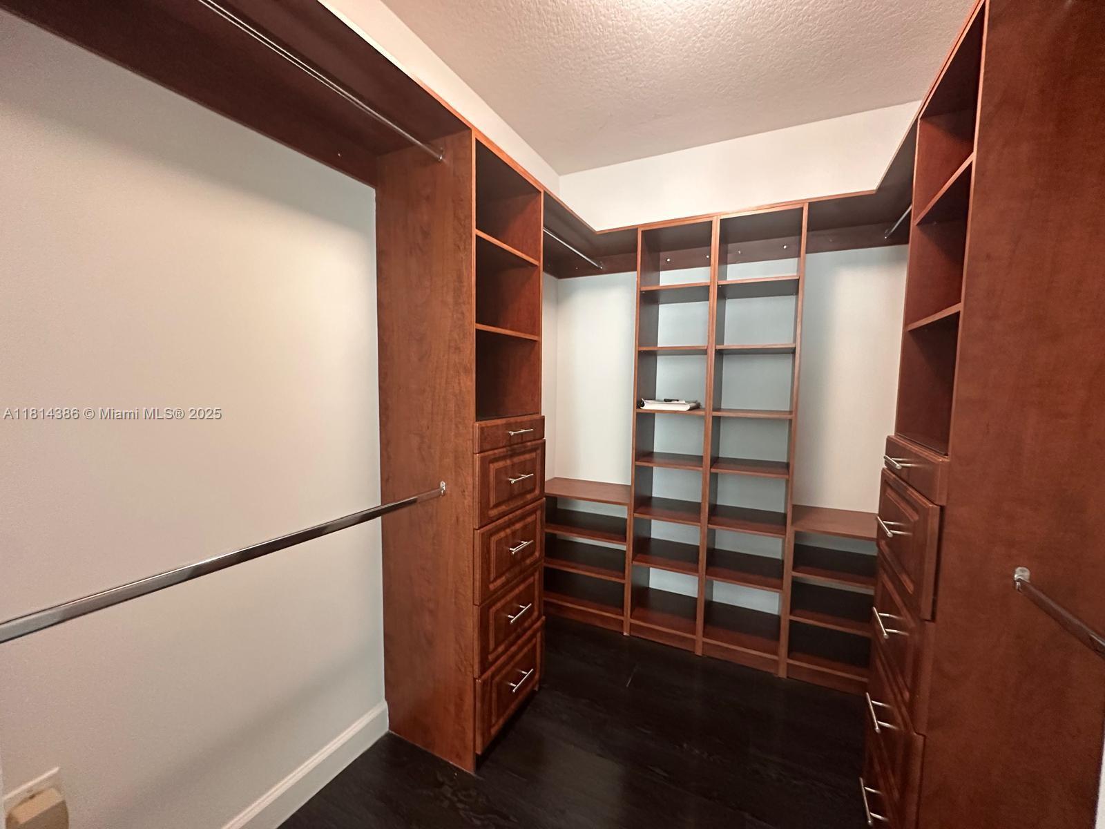 BRICKELL ON THE RIVER S T - Residential Lease