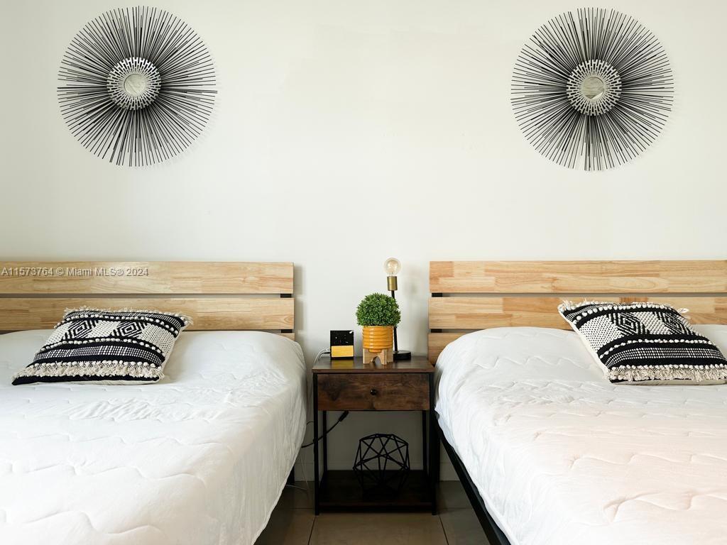 MIDBLOCK MIAMI CONDO - Residential