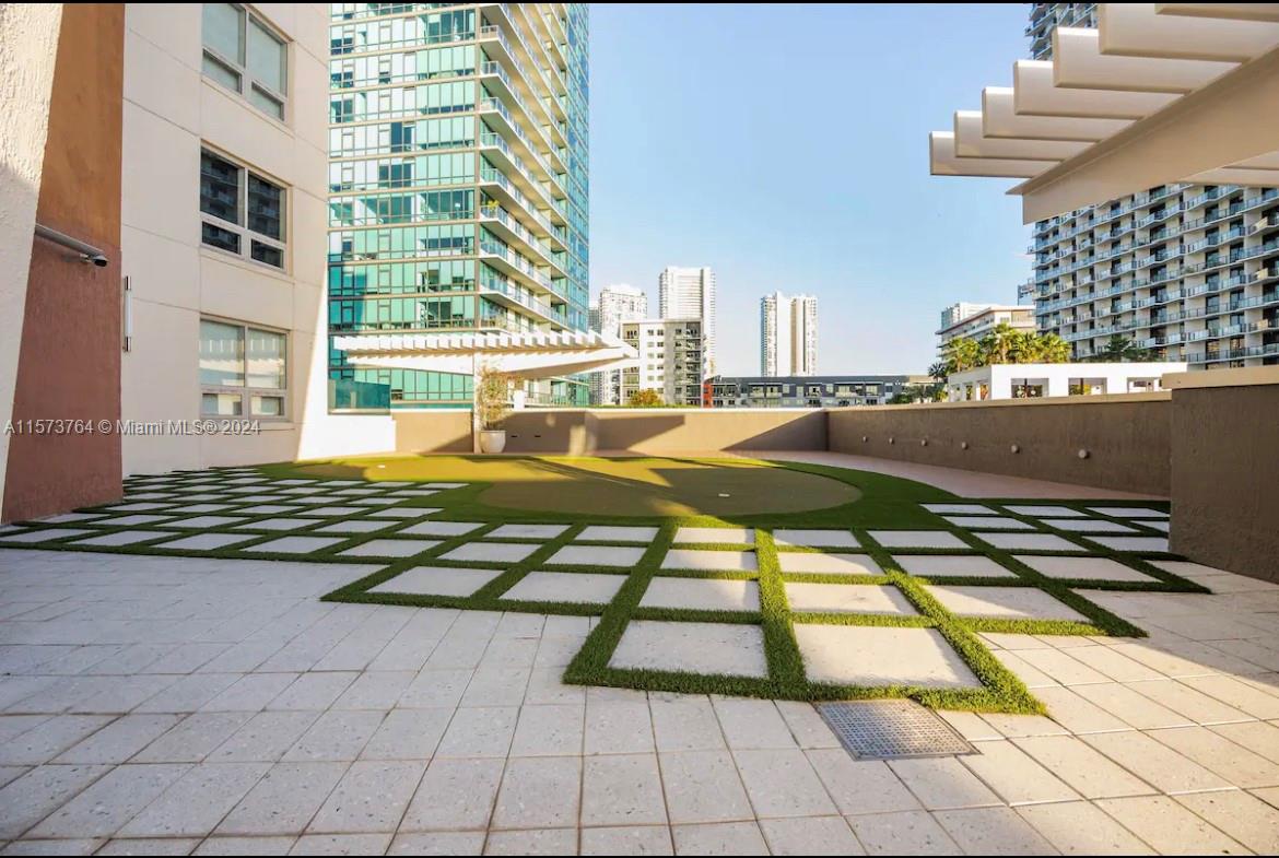 MIDBLOCK MIAMI CONDO - Residential