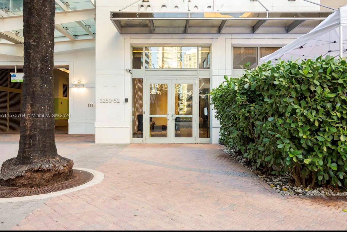 MIDBLOCK MIAMI CONDO - Residential