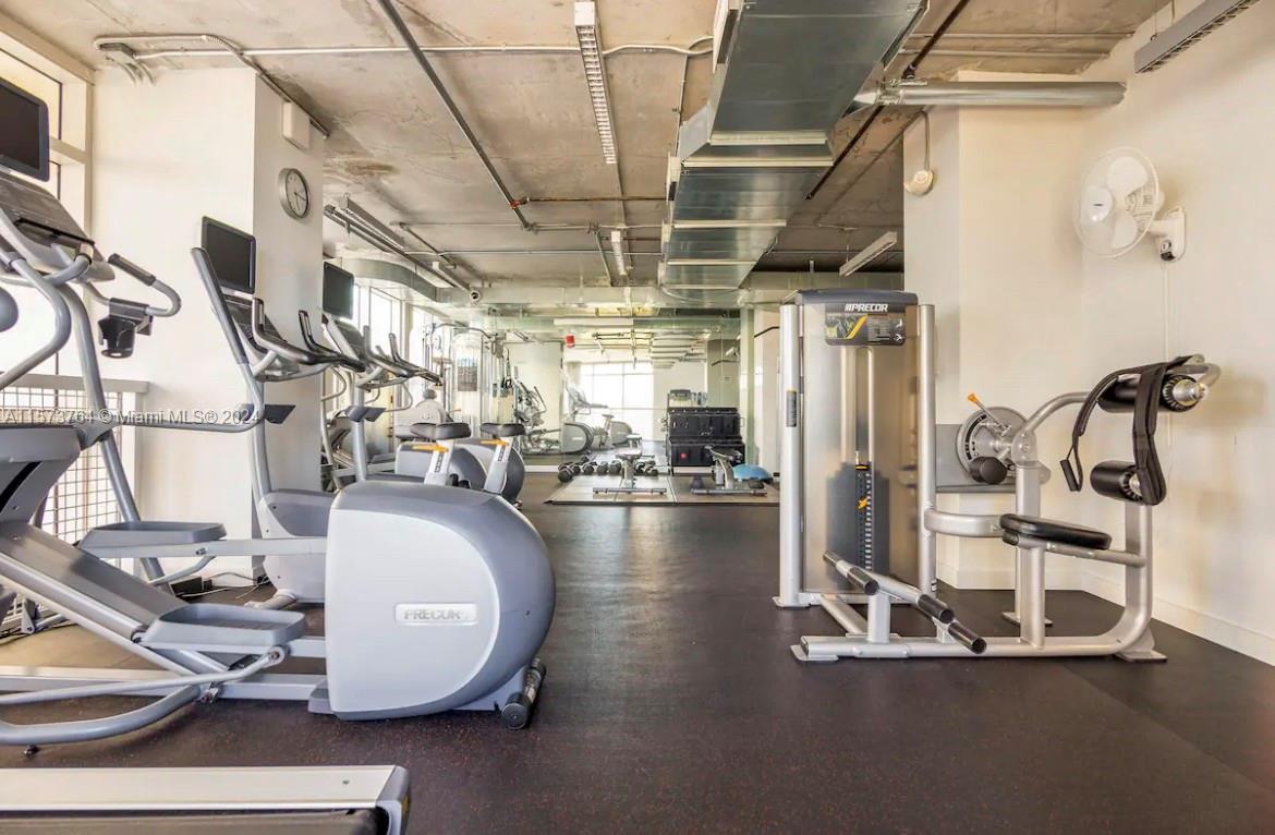 MIDBLOCK MIAMI CONDO - Residential
