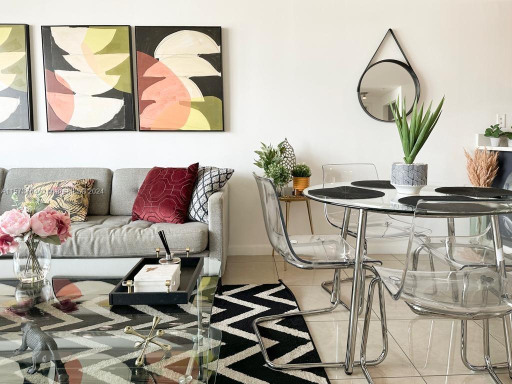 MIDBLOCK MIAMI CONDO - Residential