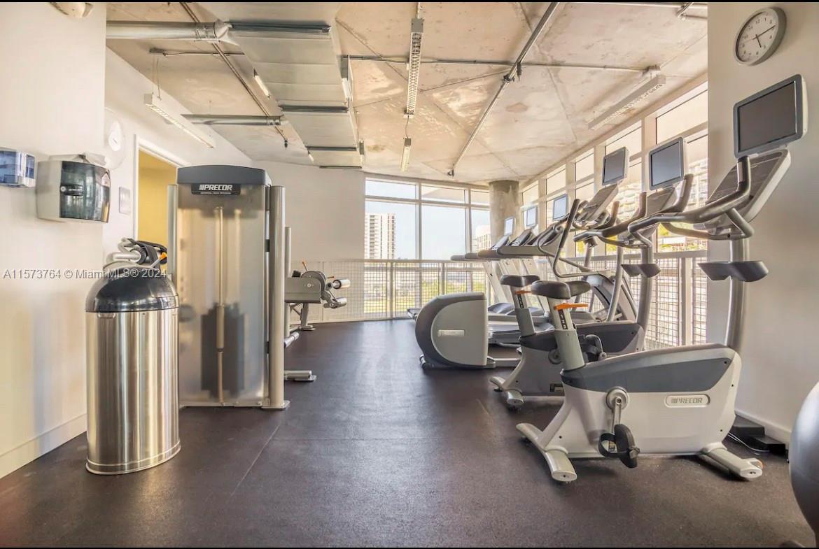 MIDBLOCK MIAMI CONDO - Residential