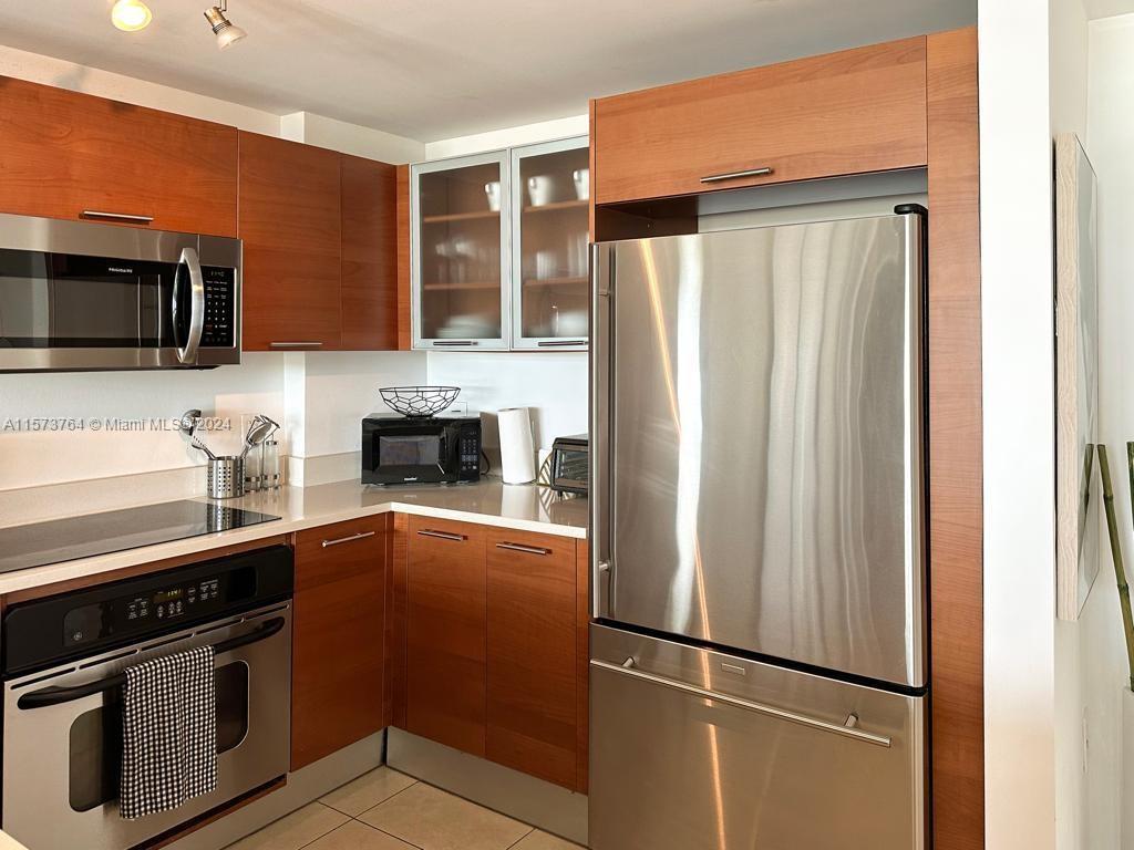 MIDBLOCK MIAMI CONDO - Residential