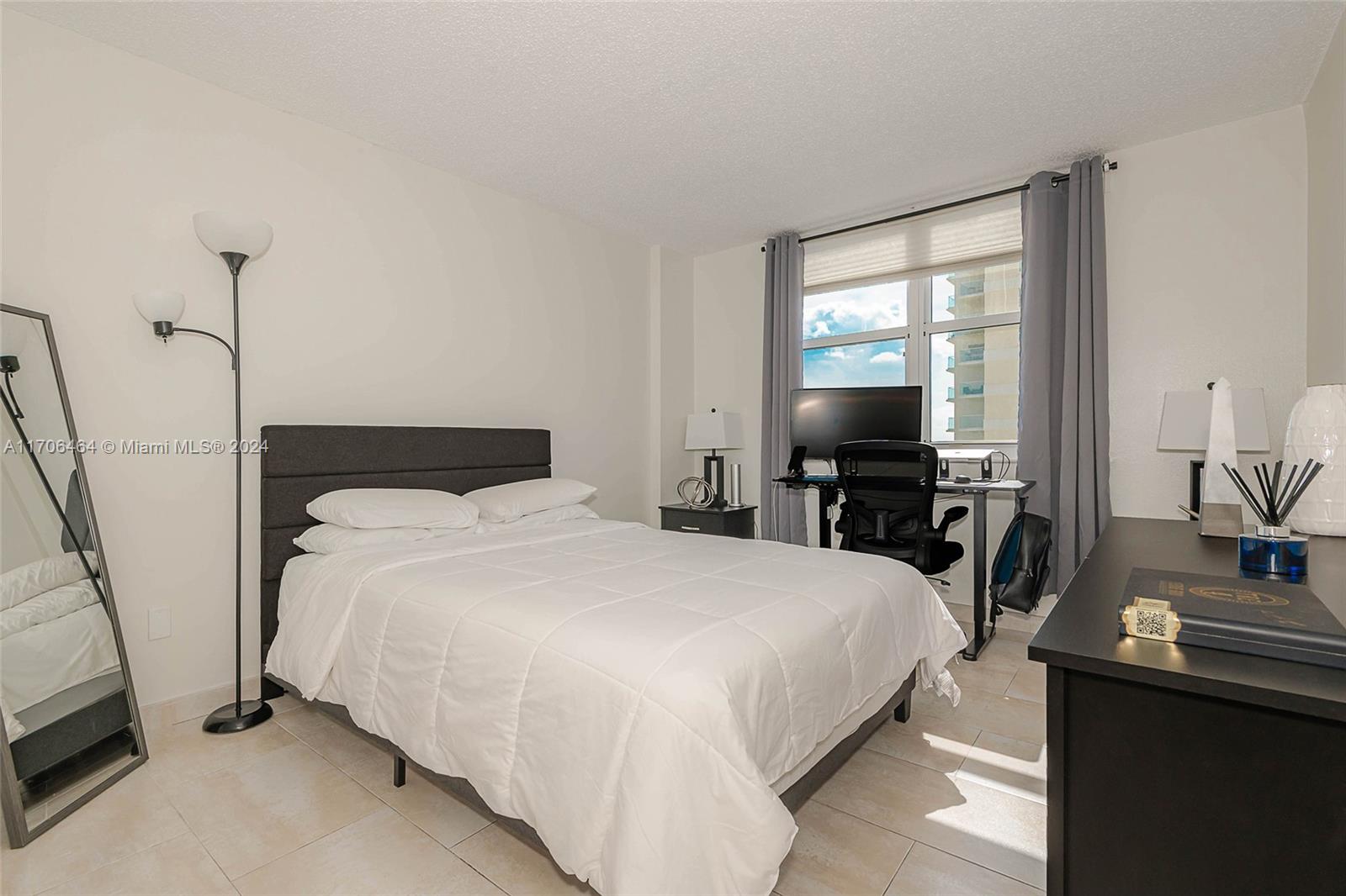 ISOLA CONDO - Residential