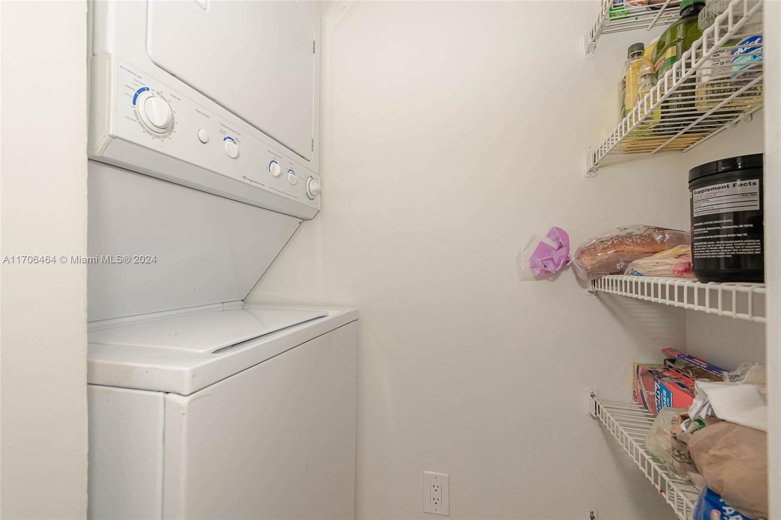 ISOLA CONDO - Residential