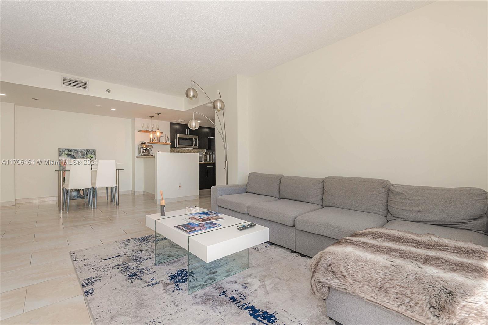 ISOLA CONDO - Residential