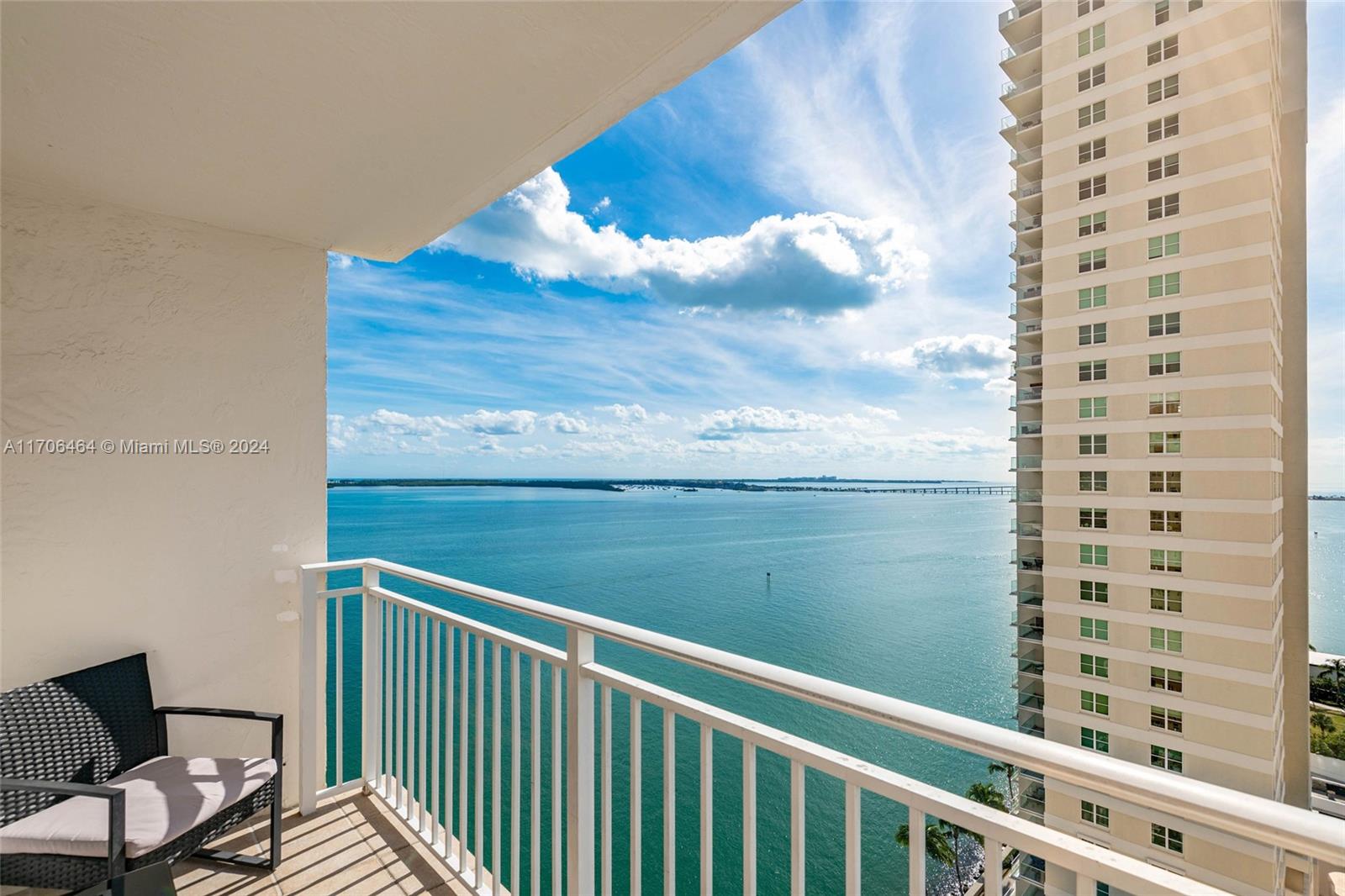 ISOLA CONDO - Residential