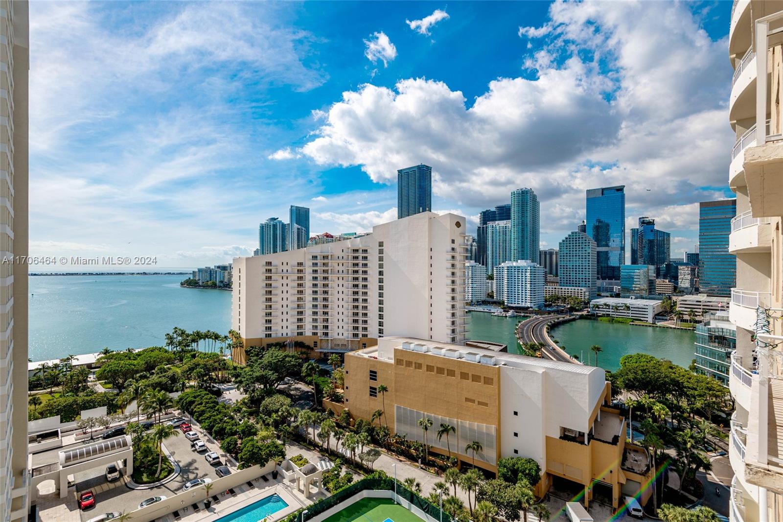 ISOLA CONDO - Residential