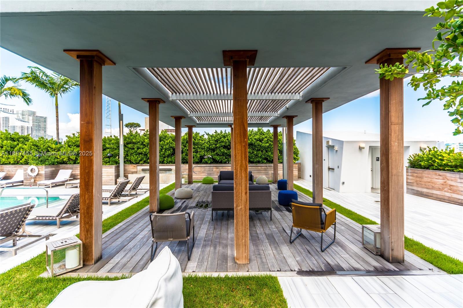 MAREA CONDO - Residential