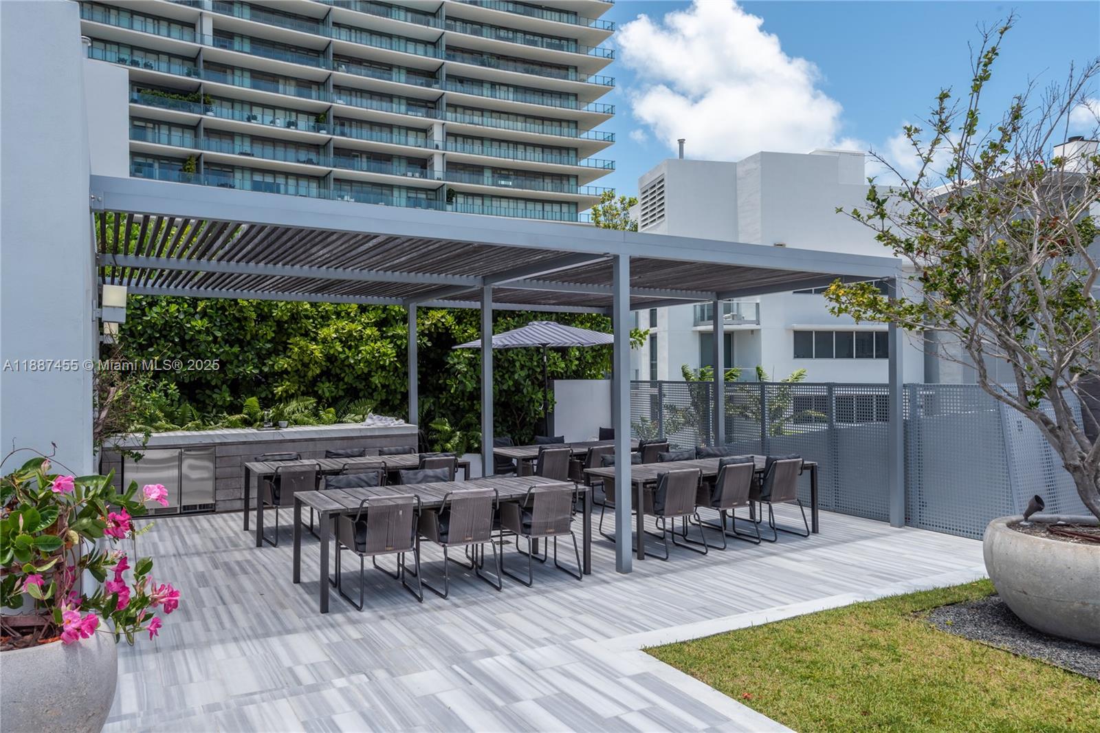 MAREA CONDO - Residential