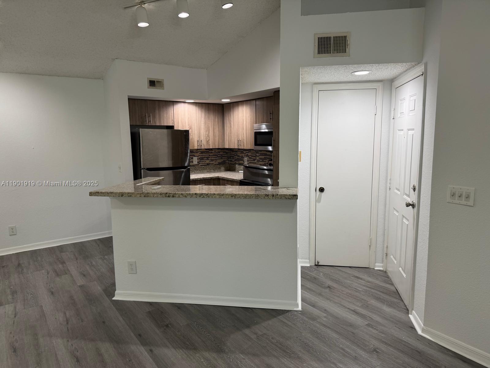 ISLES AT LAGO MAR CONDO - Residential