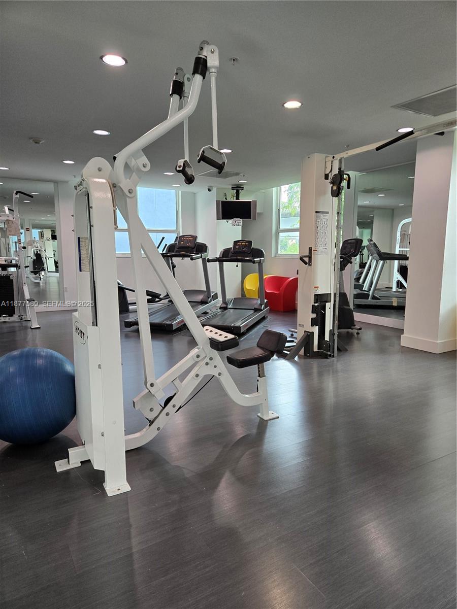 THE LOFT DOWNTOWN CONDO - Residential