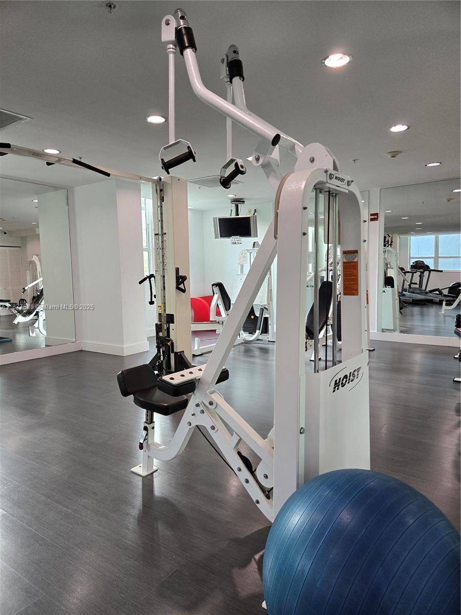 THE LOFT DOWNTOWN CONDO - Residential