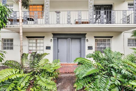 Photo of 4855 University Dr #4855, Coral Gables, FL 33146 (MLS # A11956625)