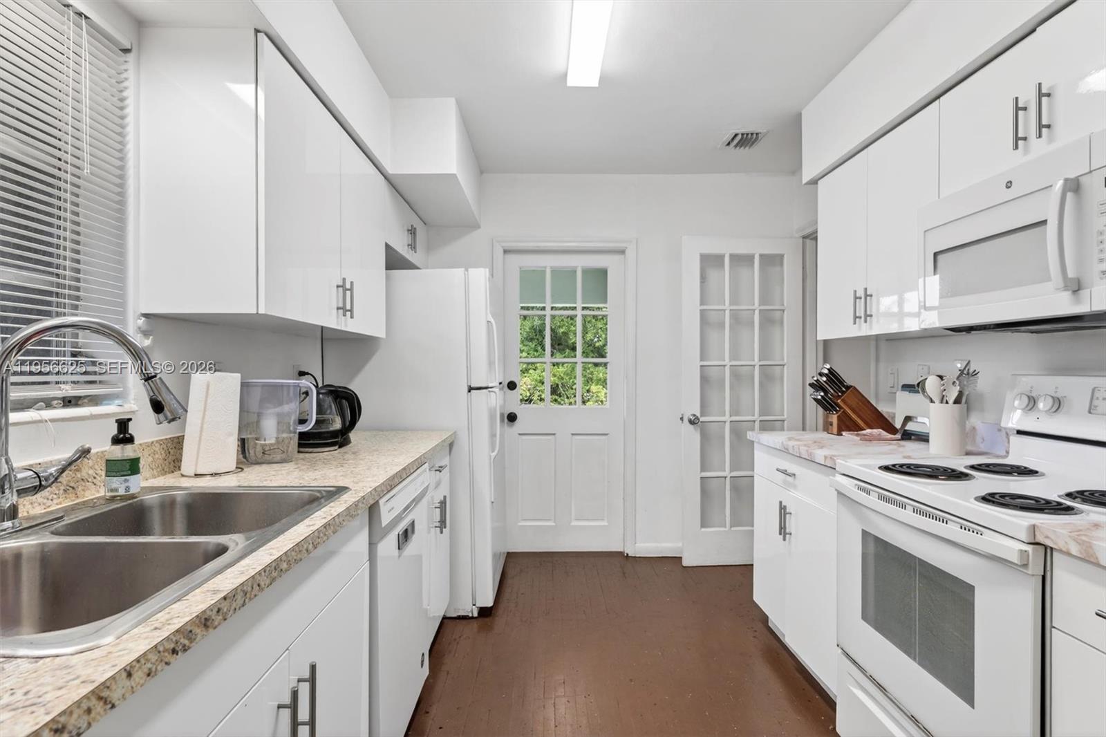 CORAL GABLES RIVIERA SEC - Residential