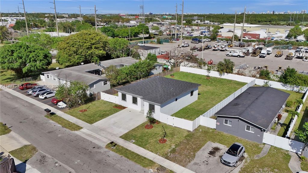 Photo of 2628 NW 18th Ter, Oakland Park, FL 33311 (MLS # A11797945)