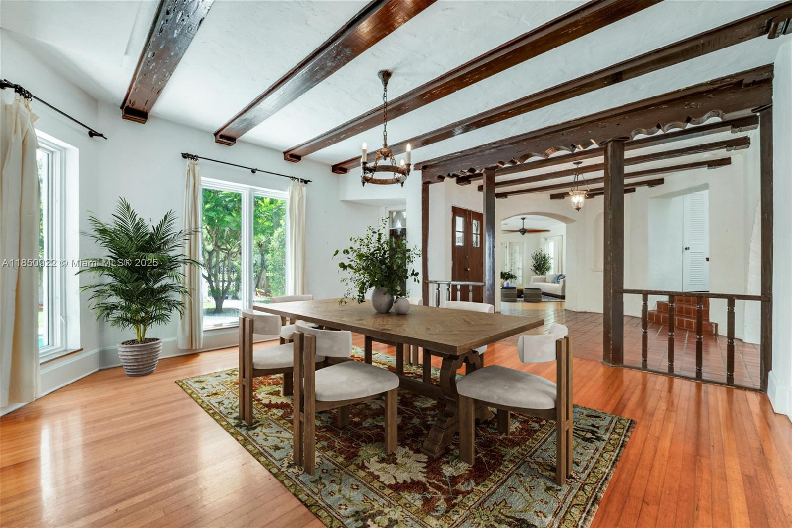 2418 Country Club Prado