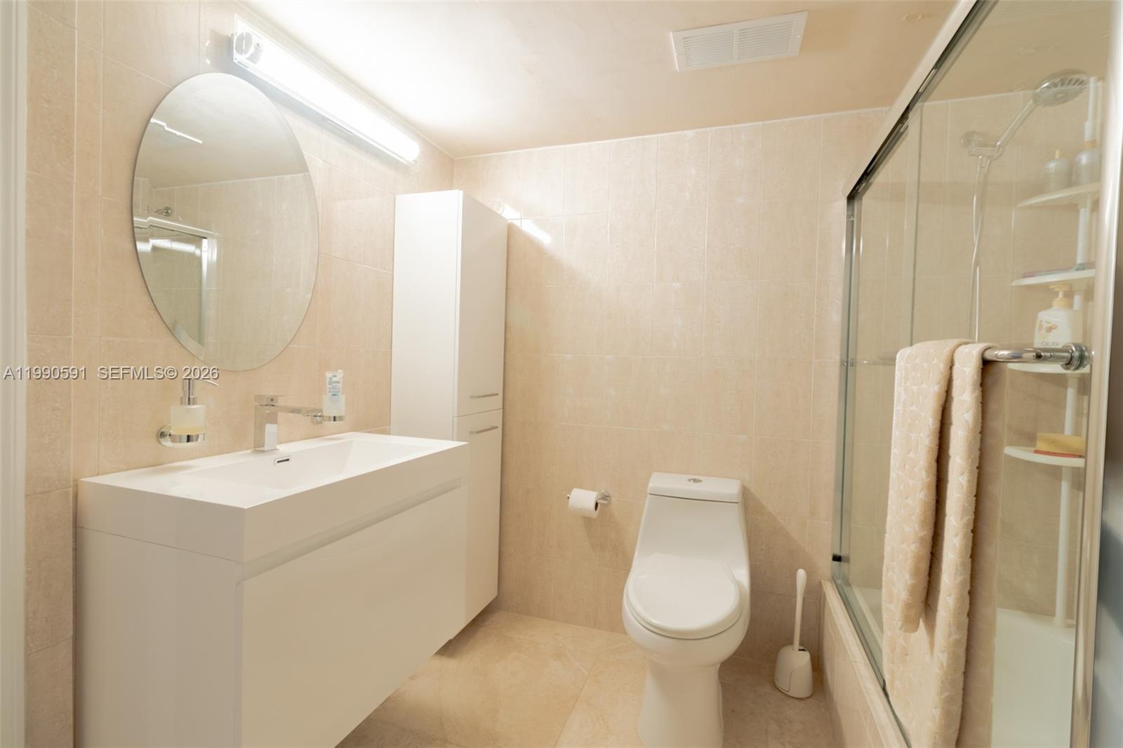 WINSTON TOWERS 500 CONDO - Residential