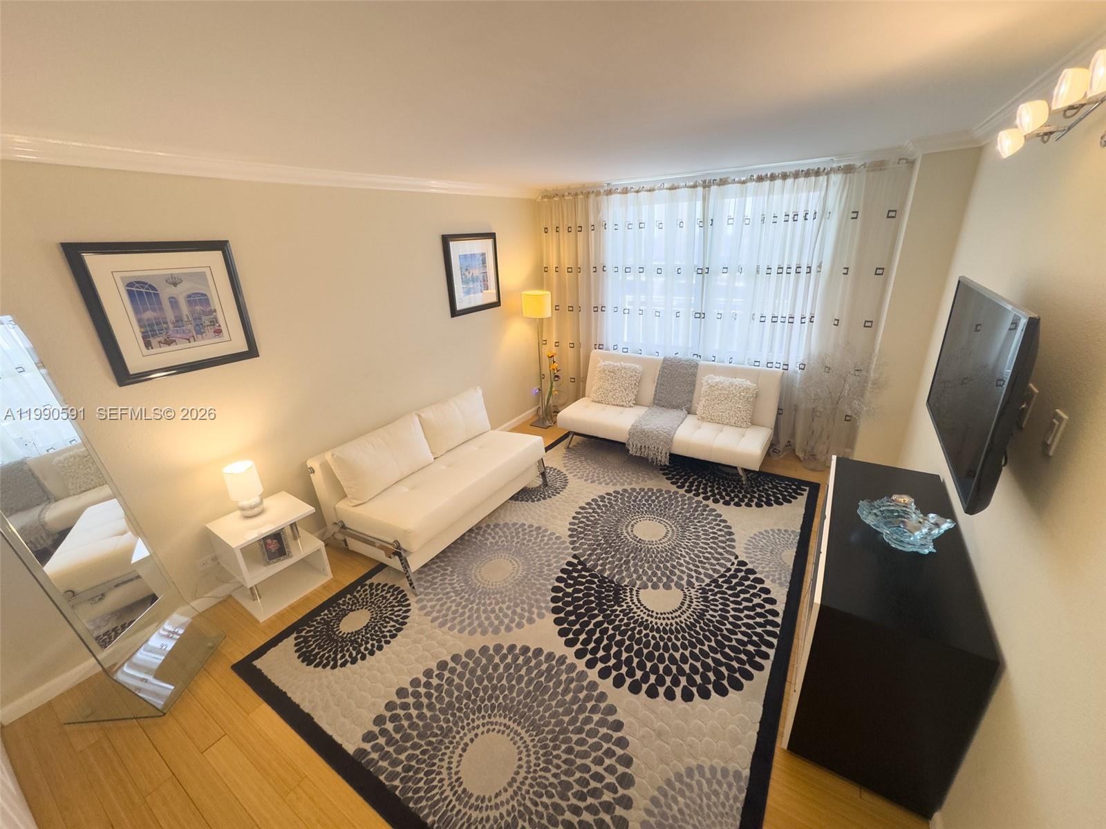 WINSTON TOWERS 500 CONDO - Residential