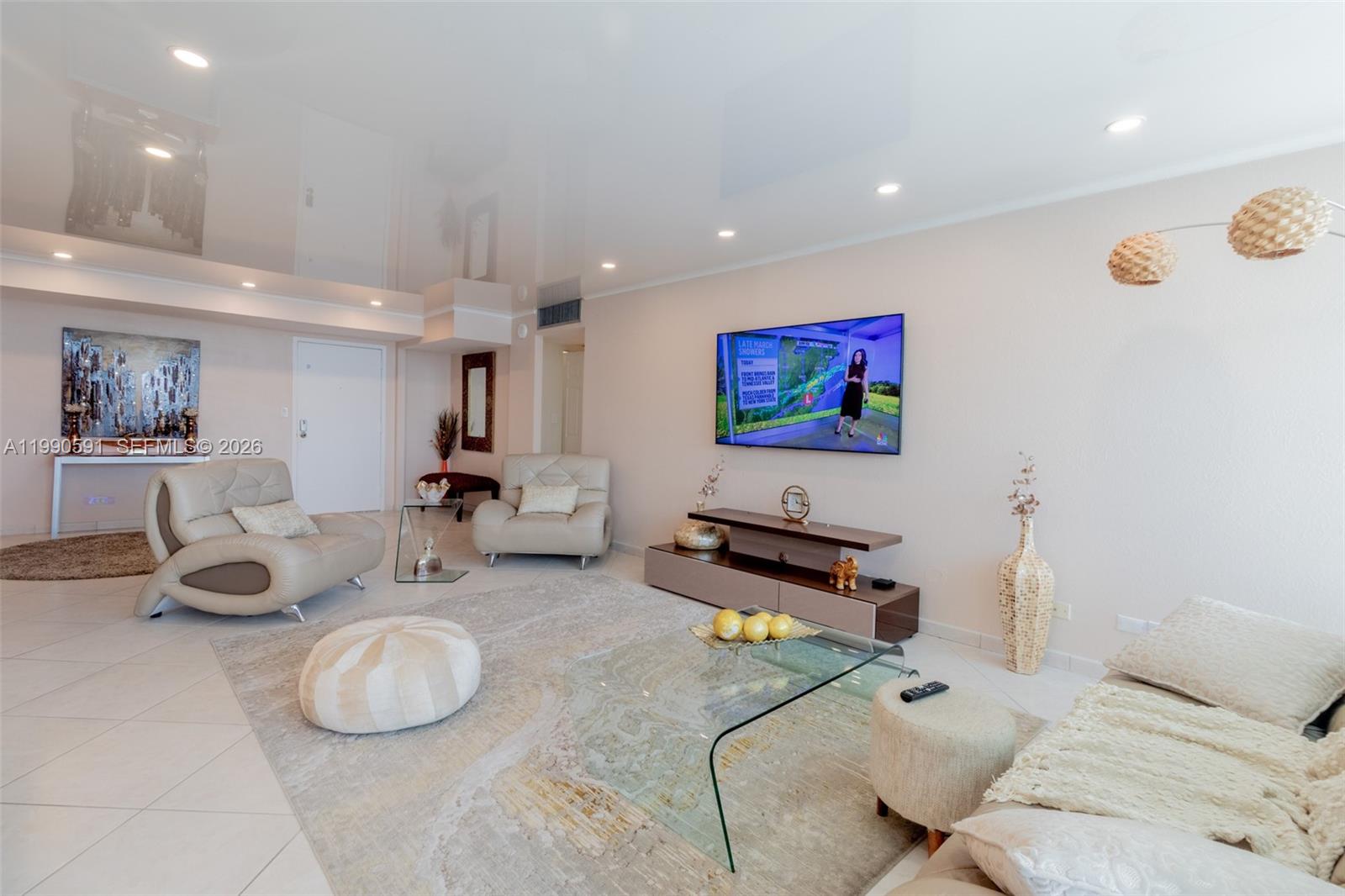 WINSTON TOWERS 500 CONDO - Residential