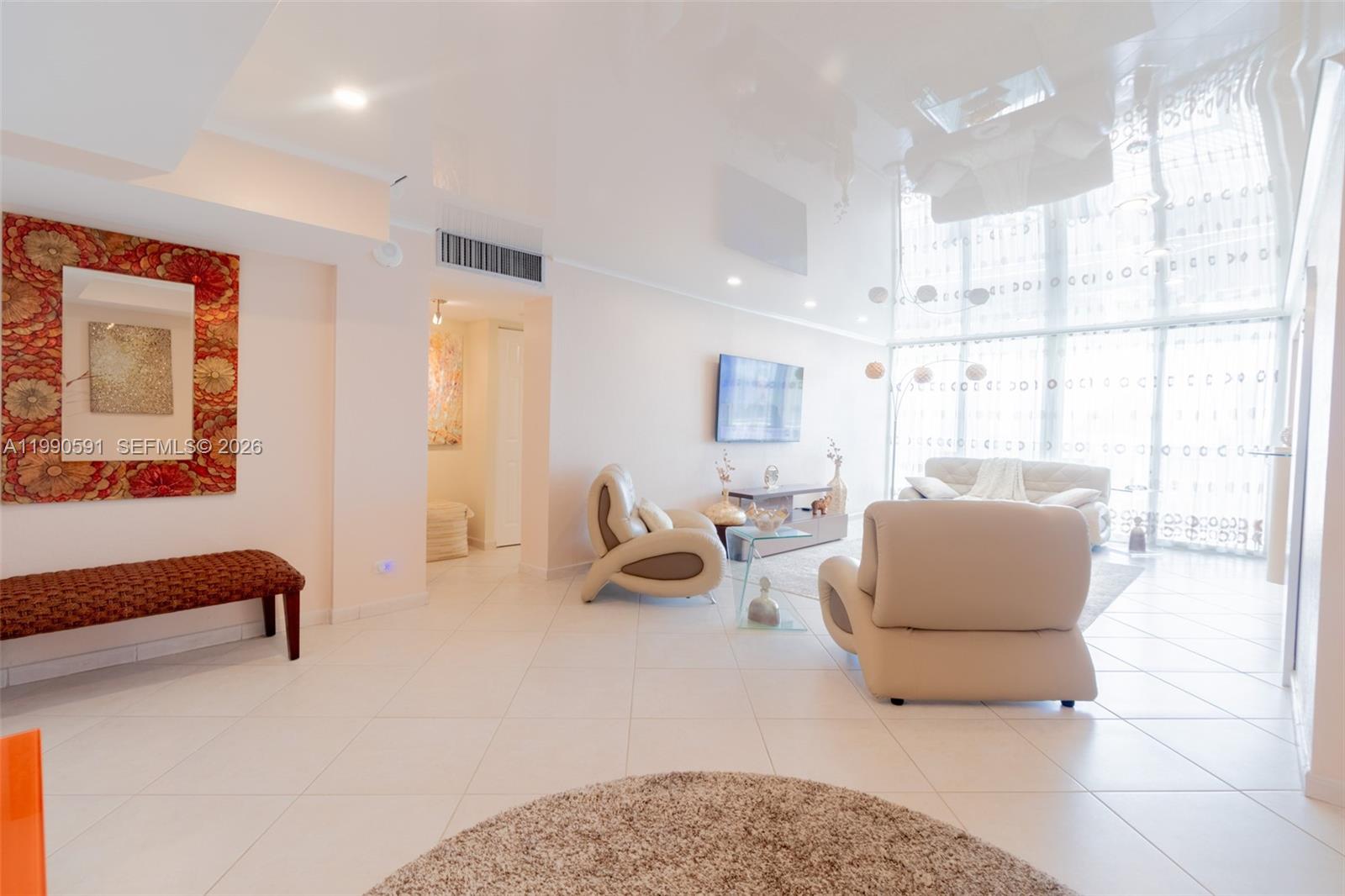 WINSTON TOWERS 500 CONDO - Residential