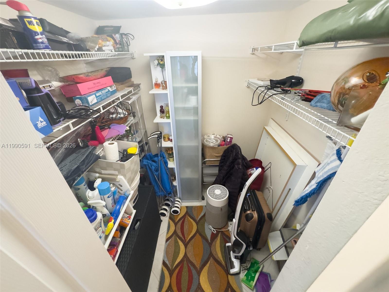 WINSTON TOWERS 500 CONDO - Residential